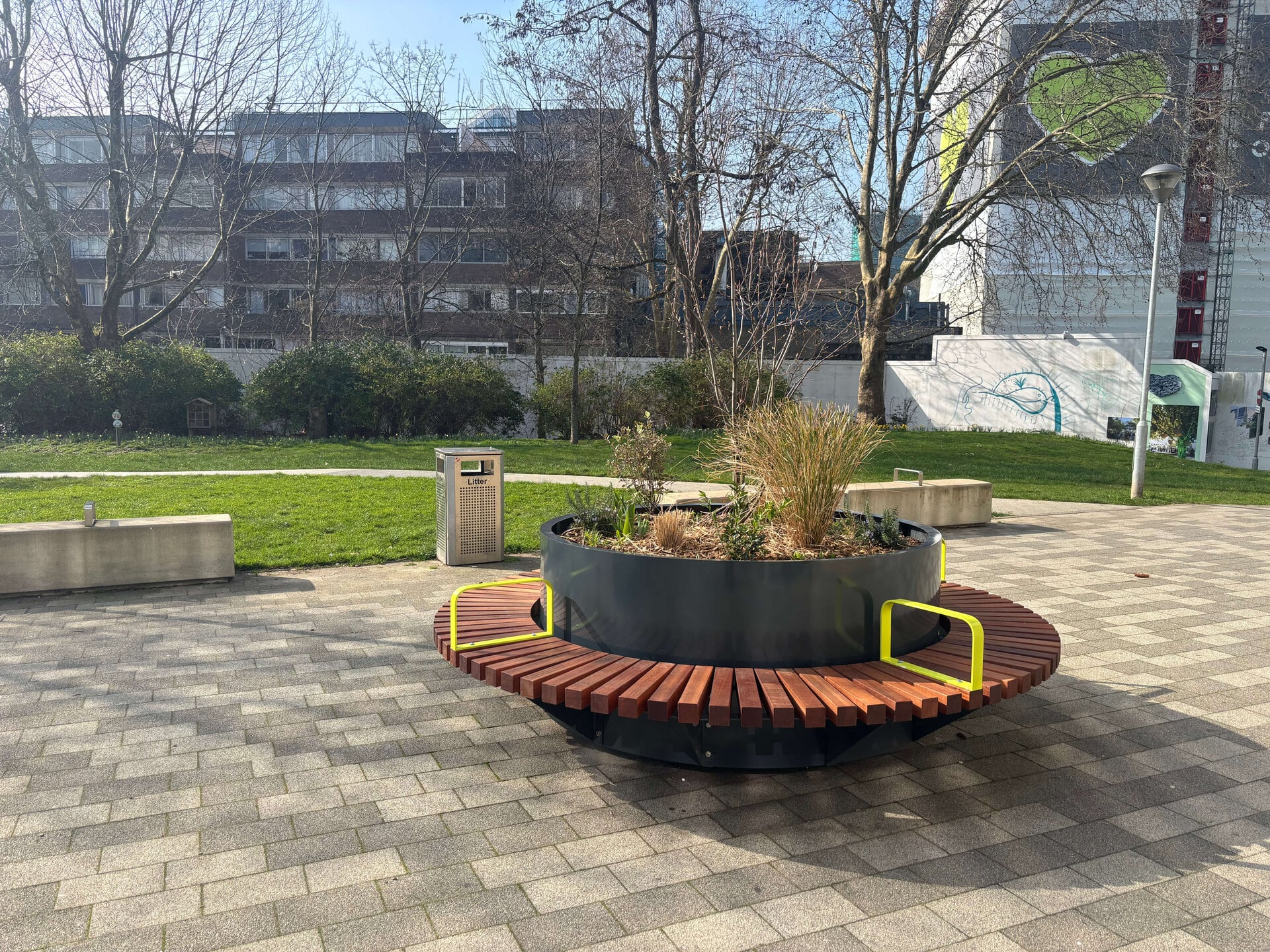 Kensington Leisure Centre Solar Parklet