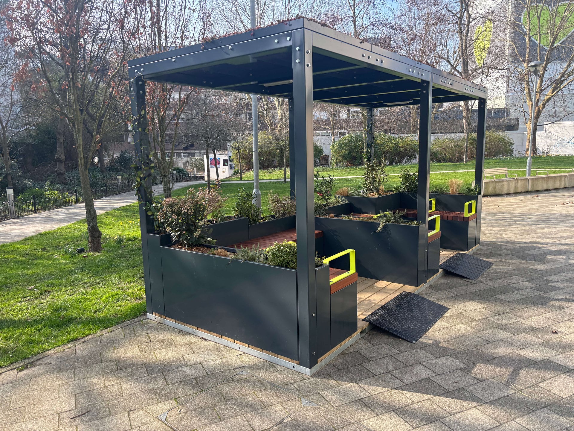 Kensington Leisure Centre Solar Parklet