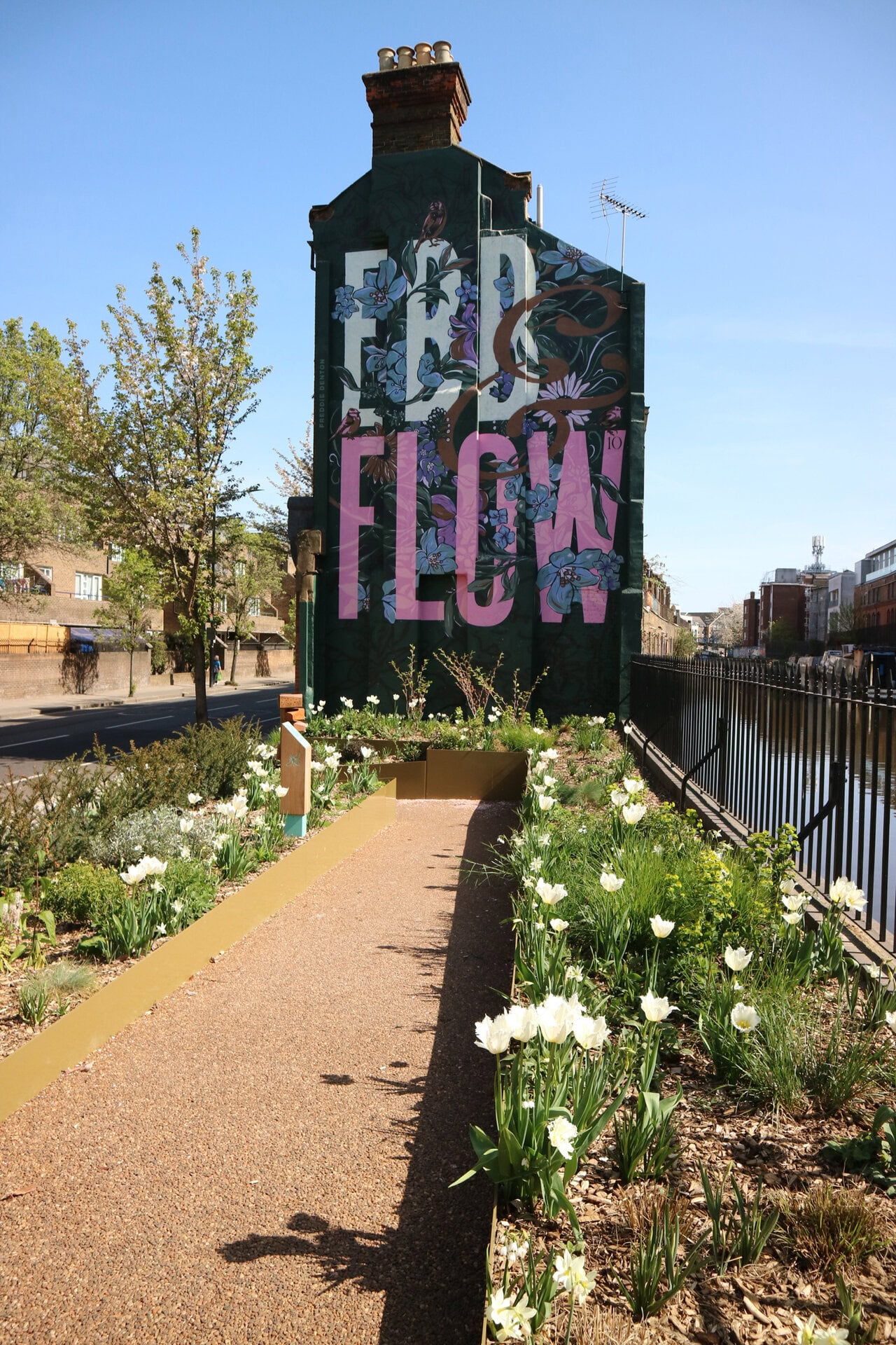 Queen's Park Canalside